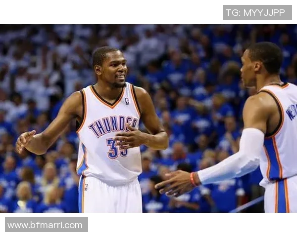 2012年NBA西部决赛首战雷霆与马刺的激烈对决回顾与分析